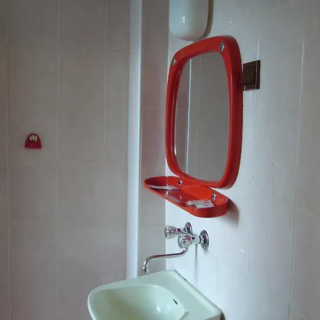 Karet Obiekt Hotelowy ゲストハウス 3*