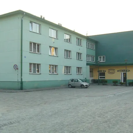 Karet Obiekt Hotelowy ゲストハウス