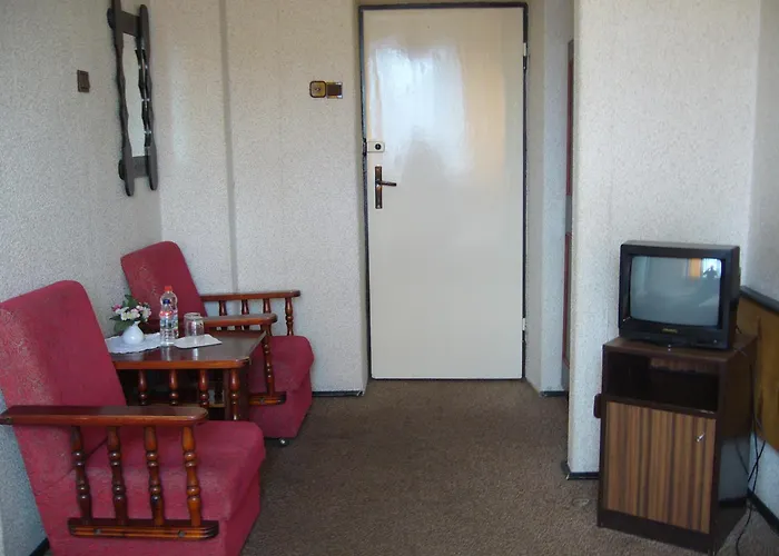 招待所 Karet Obiekt Hotelowy 3*