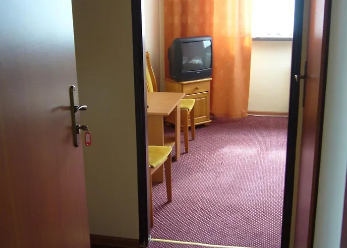 Karet Obiekt Hotelowy 3*