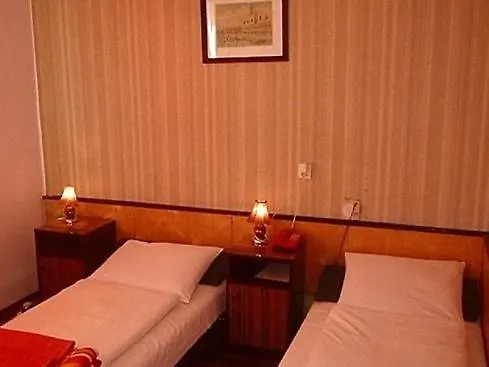 Karet Obiekt Hotelowy 3*